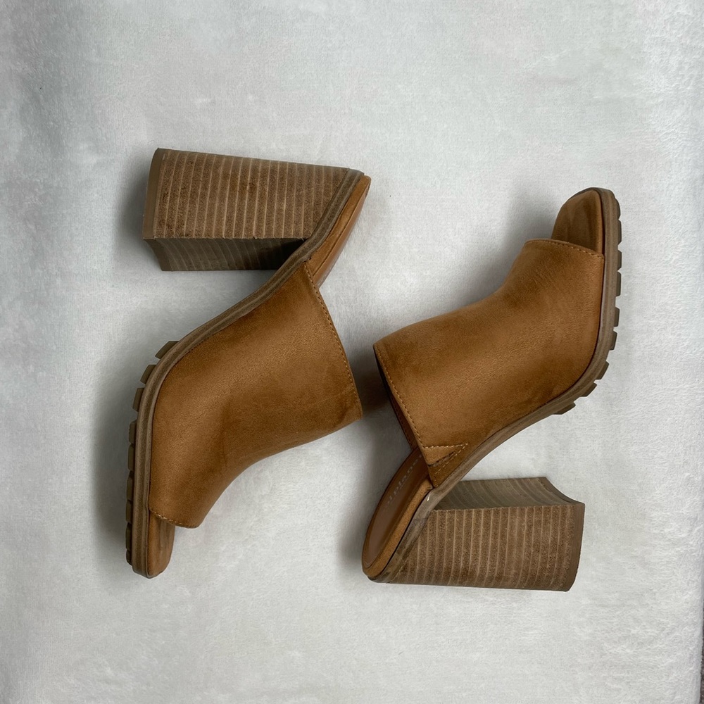 COOL PLANET BY STEVE MADDEN. Once used high heel, open toe and back